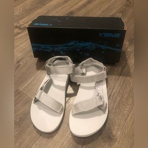 Like new: Mens Grey Teva Original Universal X GAP sandals (Size 10)